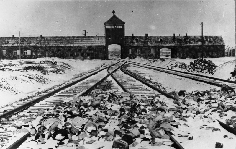 Einfahrt des Konzentrationslagers Auschwitz